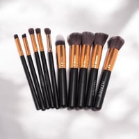 طقم فرش مكياج 10 قطع: جودة عالية لتجربة مكياج مثال...