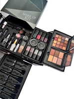 بوكس مكياج ايلف