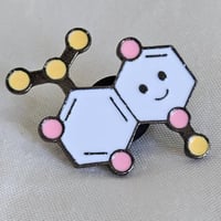 بروش جزيء السيروتونين - رمز السعادة لمحبي الكيمياء...