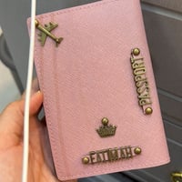 كفر جواز + اسم +تاج + باسبورت + طائرة