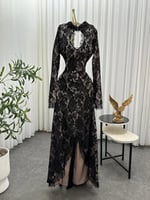 فستان سهرة أسود من الدانتيل بالكامل