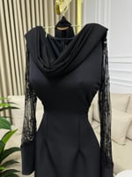 فستان اسود ناعم مع شال إضافي