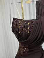 فستان سهرة تصميم جديد بكتف واحد