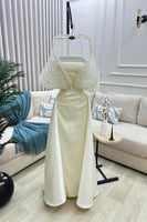 فستان سهره أوف شولدر مزين بالخرز لون أوف