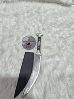 خدامه صنعاني ابيض