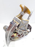 خنجر معدن رأس وتر شبيه الزراف