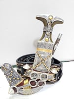 خنجر شبيه الزراف