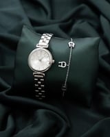 ساعة وإسواره متفردة استيل باللون الفضي