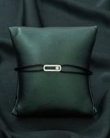 اسوارة خيط بتصميم ملفت متعددة المقاس