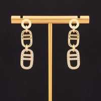 حلق لإطلالة لافتة