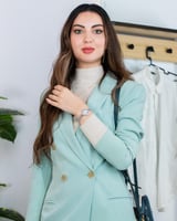 ساعة نسائية باللون الفضي