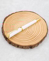 قلم عملي يجمع بين الجودة والمتانة