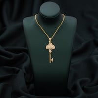 تعليقه نسائية تصميم متميز