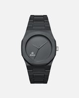 ساعة كربون باللون الاسود