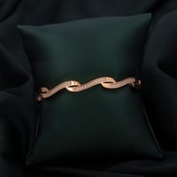 اسوارة نسائية باللون النحاسي