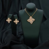 طقم ناعم لامع ملفت زركون ذهبي