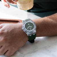 ساعة ربل باللون الاخضر