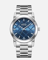 الطقم المكون من قلم وساعه لمسة من الأناقة العصرية...