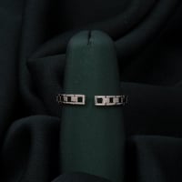 خاتم نسائي زركون بتصميم ملفت