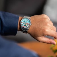 عبر عن ثقتك من خلال الساعه الرجاليه