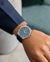 رسمية تجملك جلد كحلي