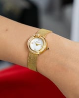 ساعة عصرية فن هندسي راقي