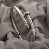 اسوارة مسمار استيل فضي العريضه الحجم الكبير صيحة ص...