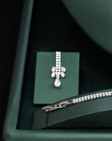 طقم نسائي زركون تناغم فاخر باللون الفضي