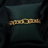 اسوارة نسائية باللون الذهبي