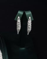 تصميم عصري يناسب الاستخدام اليومي والمناسبات