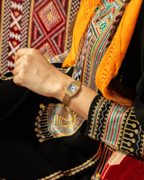 ساعه استيل براقة ذهبي