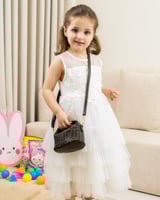 صُممت لتكون قطعة مكملة لطفلتك بحجم ميني