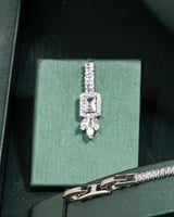 طقم سهرات يجمع بين المتانة والأناقة