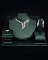 طقم نسائي زركون تناغم فاخر باللون الفضي والذهبي