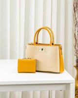 شنطة بتصميم ثنائي بعدة جوانب حجم وسط