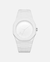 ساعة كربون باللون الابيض