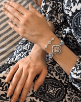 ساعة وإسواره فاتنة باللون الفضي