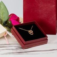 الهدايا هي الرسائل التي ترسل مشاعرك بحب وأناقة