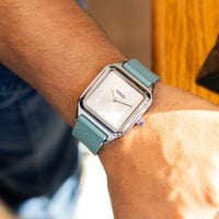 مغناطيس ربل باللون الأخضر فاتح