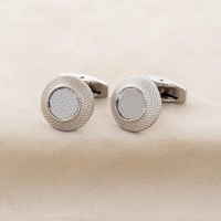 اكمل جمال اطلالتك مع إضافة كبك استيل بتصميم عصري