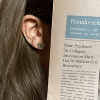 حلق نسائي جميل وهادئ