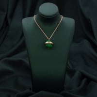 سلسال بقلادة دائرية أنيقة تاتي بعدة الوان فاتنه تن...