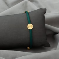 اسوارة خيط رجالية انيقه وحديثه