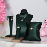 طقم بناتي 4 قطع بتصميم أنيق يمنح إطلالت طفلتك تفرد...