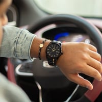 ساعة رجالية معا اسواره خيط استيل باللون الاسود