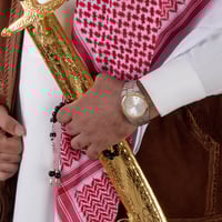 ساعة رجالية باللونين الفضي والذهبي