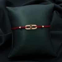 اسوارة نسائية باللون الأحمر