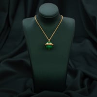 سلسال بقلادة دائرية أنيقة تاتي بعدة الوان فاتنه تن...