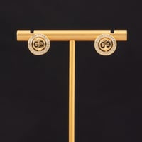 حلق بتصميم رقيق