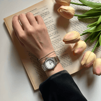 طقم ساعة وإسواره أنيق باللون الفضي